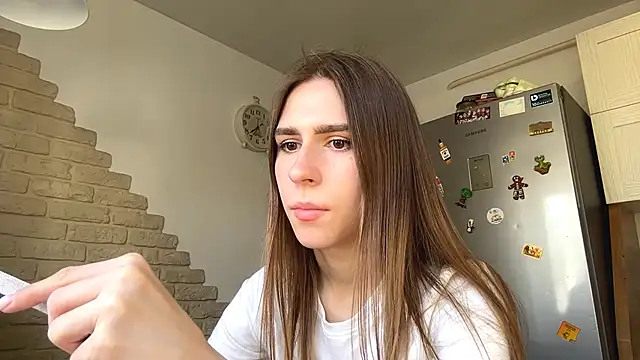 ElsieKuhlmann online show from March 24, 8:58 am