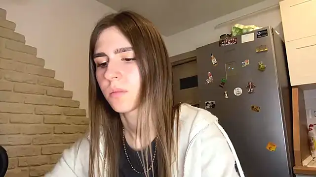 ElsieKuhlmann online show from April 11, 7:50 pm