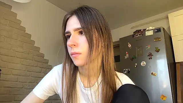 ElsieKuhlmann online show from March 19, 5:07 am