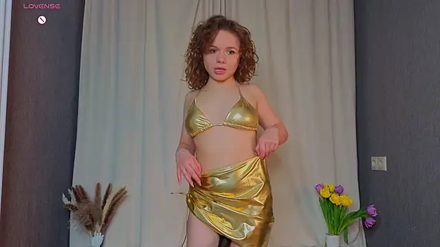 mymonique online show from March 7, 8:03 pm