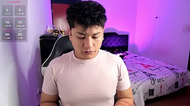 Snapshot of Theo_Rowan chatting on January 11, 10:55 am Theo Rowan online show from January 11, 10:55 am