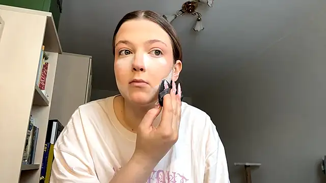 JammieMickiewicz online show from February 7, 8:22 am