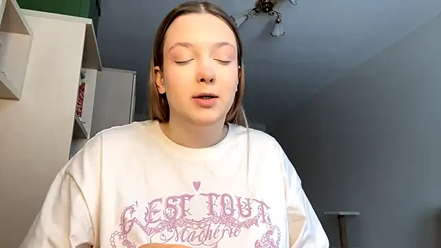 JammieMickiewicz online show from February 5, 7:26 am