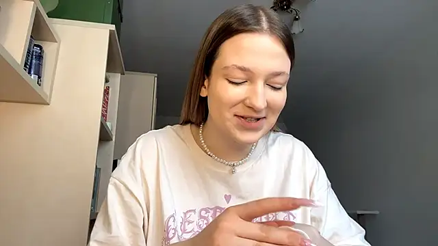 JammieMickiewicz online show from February 26, 8:14 am