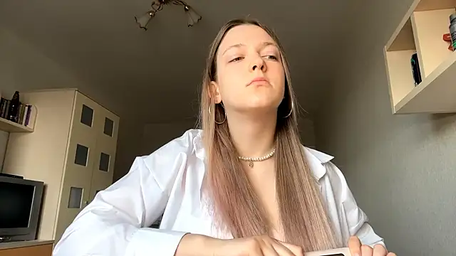 JammieMickiewicz online show from March 12, 7:12 am