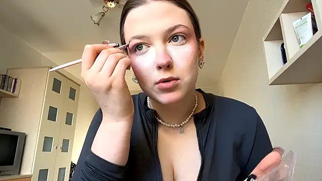 JammieMickiewicz online show from March 5, 6:10 am