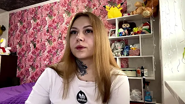 TraciBallena online show from February 9, 7:06 am