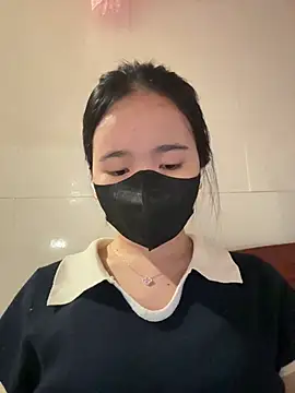 Gwen879 online show from March 24, 12:54 am