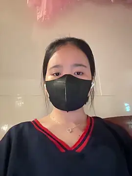 Gwen879 online show from March 27, 8:37 am