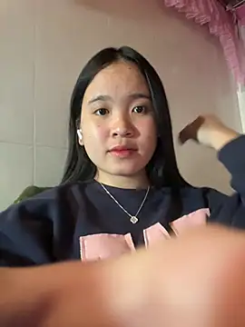 Gwen879 online show from January 14, 2:42 pm