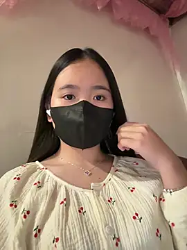 Gwen879 online show from February 4, 1:28 pm