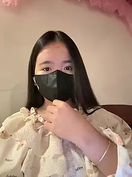 Gwen879 online show from February 6, 1:01 am