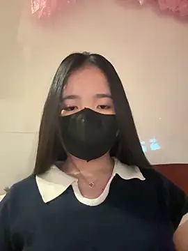 Gwen879 online show from March 4, 12:29 am