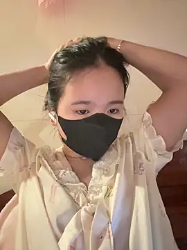 Gwen879 online show from April 15, 12:38 am