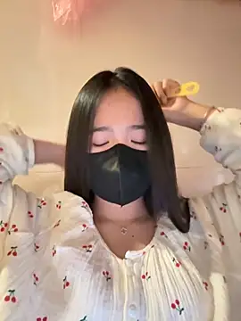 Gwen879 online show from March 10, 2:15 am