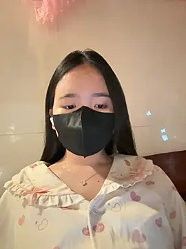 Gwen879 online show from February 9, 1:14 am