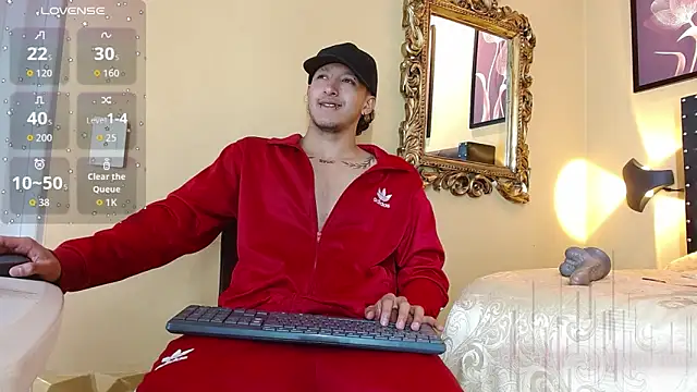 Snapshot of bruno_do_santos chatting on February 22, 5:32 am bruno do santos online show from February 22, 5:32 am