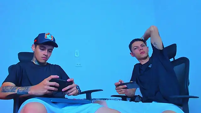 Thomas-Wil online show from April 5, 11:00 pm
