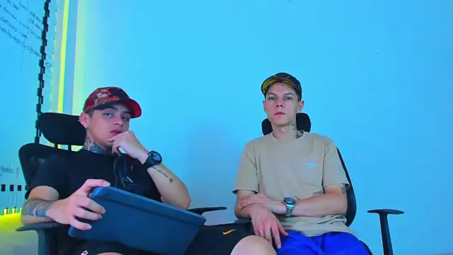 Thomas-Wil online show from February 8, 3:37 am