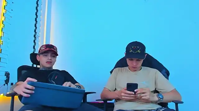 Thomas-Wil online show from January 14, 1:20 am