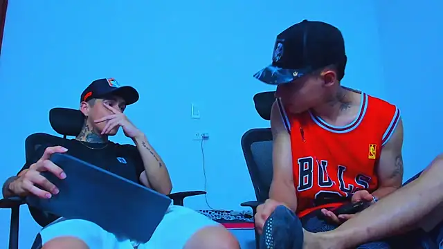 Thomas-Wil online show from March 20, 2:34 am