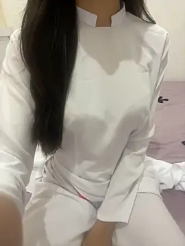 Snapshot of Linhtruong__ chatting on February 28, 3:55 pm Linhtruong online show from February 28, 3:55 pm