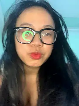 Leeeiu online show from January 13, 8:40 am