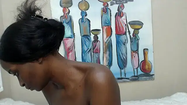 TallDivaNoir online show from March 24, 9:31 am