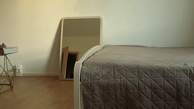 Satin Sin online show from May 27, 6:04 pm
