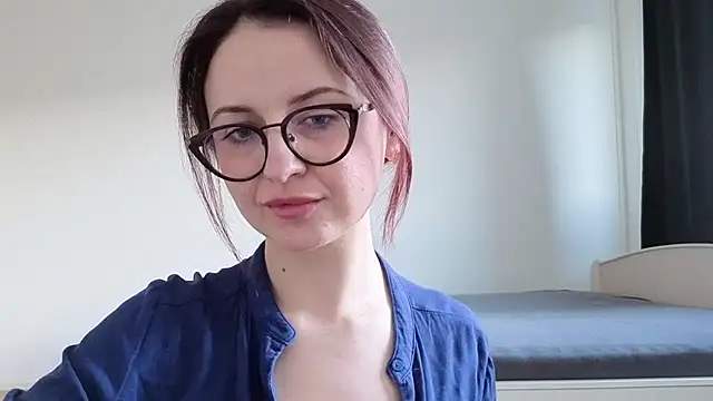 Satin Sin online show from April 7, 5:15 pm