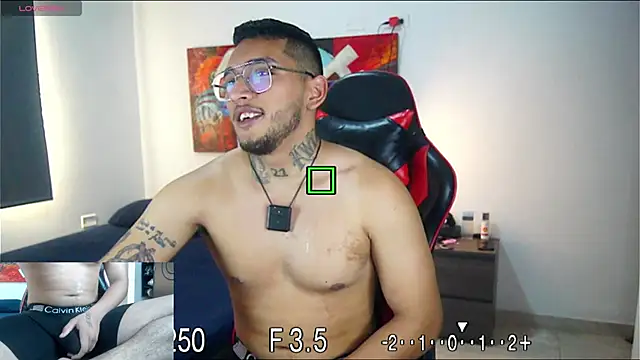 EvanVelvet online show from February 8, 2:59 pm