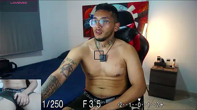 EvanVelvet online show from February 8, 2:53 am