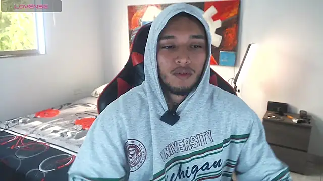 EvanVelvet online show from February 26, 1:44 pm