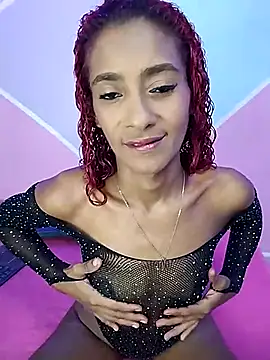 Snapshot of isaabellaa__ chatting on February 8, 1:42 pm isaabellaa online show from February 8, 1:42 pm