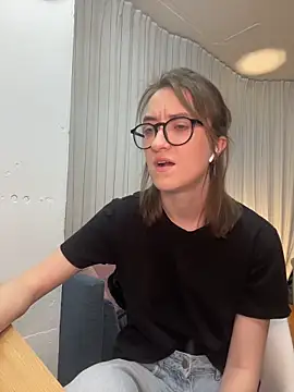 Persephone Kore online show from March 8, 4:21 pm