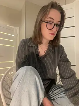 Persephone Kore online show from January 9, 2:57 pm