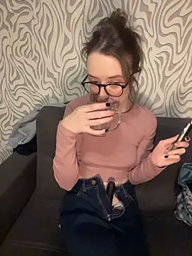 Persephone Kore online show from February 25, 6:19 pm