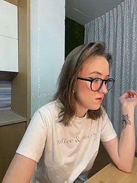 Persephone Kore online show from March 25, 6:18 pm