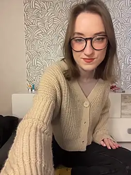 Persephone Kore online show from February 9, 5:33 pm