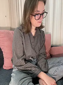 Persephone Kore online show from March 5, 7:21 pm