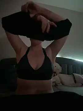 Snapshot of PurpleHazexx chatting on February 24, 9:48 pm PurpleHazexx online show from February 24, 9:48 pm