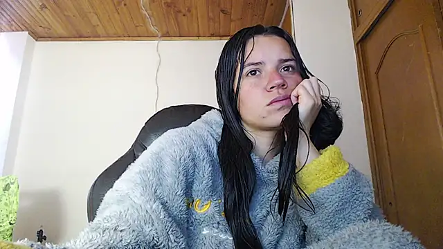 Shanel Lozano online show from April 15, 6:01 pm