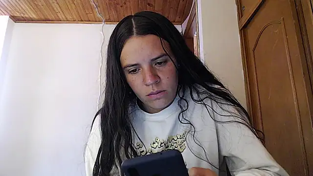 Shanel Lozano online show from April 24, 6:10 pm