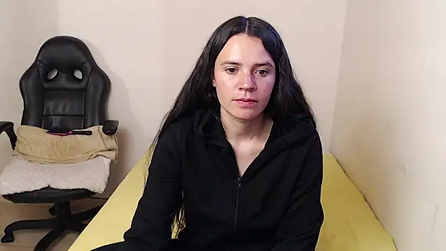 Shanel Lozano online show from April 8, 7:15 pm