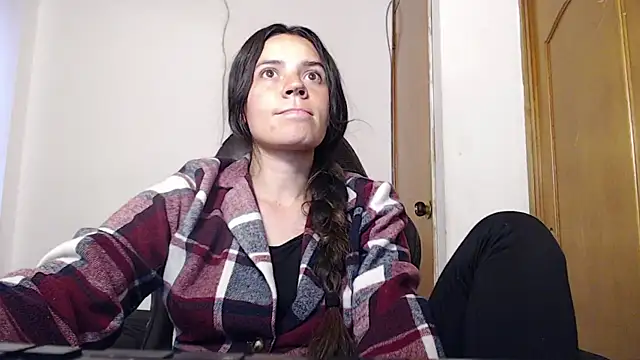 Shanel Lozano online show from April 14, 10:26 pm