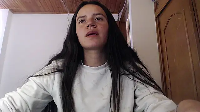 Shanel Lozano online show from May 5, 6:22 pm