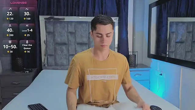 LeoMonnroe online show from April 16, 7:03 pm