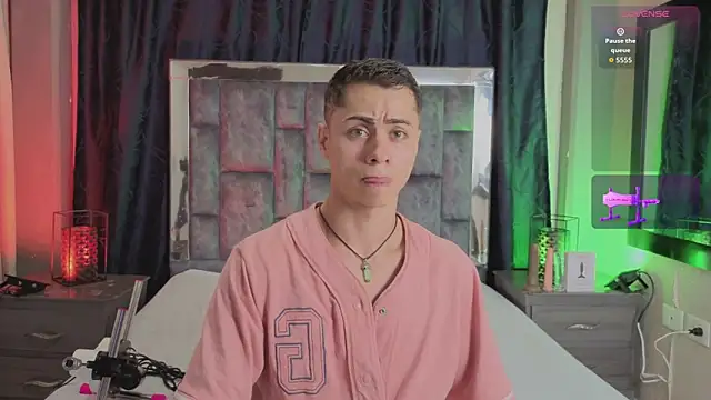 LeoMonnroe online show from March 4, 7:21 pm