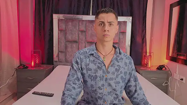 LeoMonnroe online show from February 27, 7:03 pm