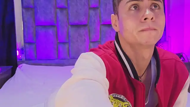 LeoMonnroe online show from February 2, 7:24 pm